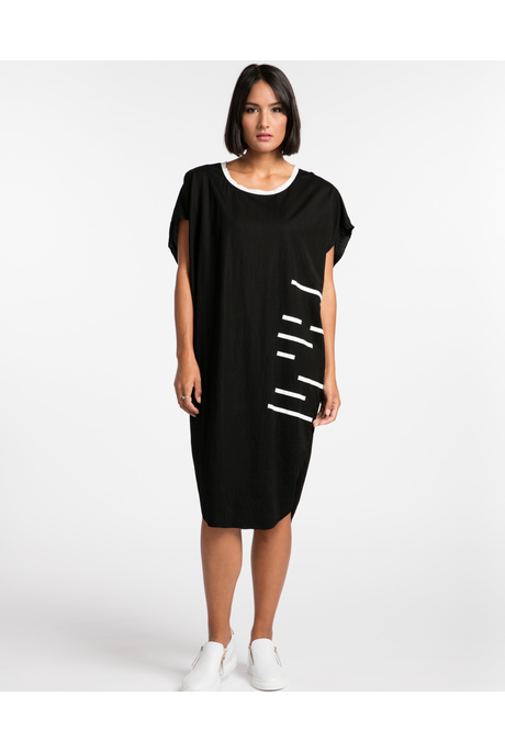 CROSSING THE LINE DRESS (BLACK)