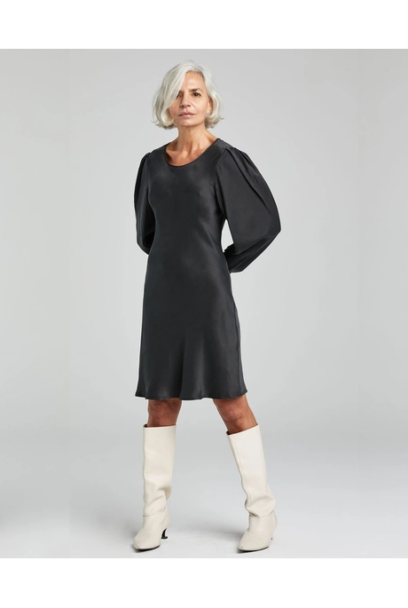 ORIGAMI SLEEVE DRESS (BLACK)