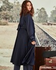 PLEATWOOD MAC COAT (NAVY)