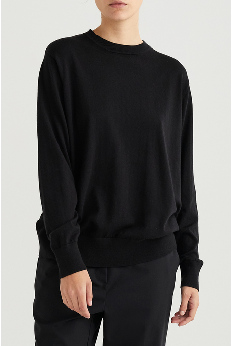 TRAIL SWEATER (BLACK)