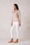 EXTRAFINE MERINO V JUMPER (NUDE)