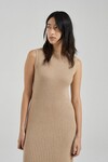 THE SLEEVELESS CLEO DRESS (CARAMEL TWIST)