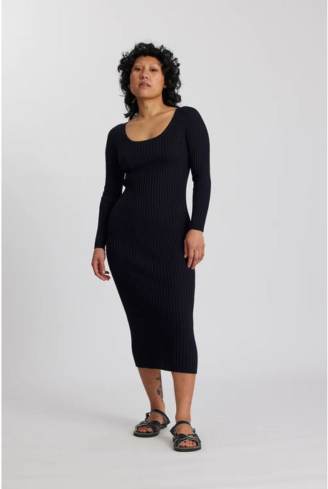 MERINO SCOOP NECK DRESS (NAVY)