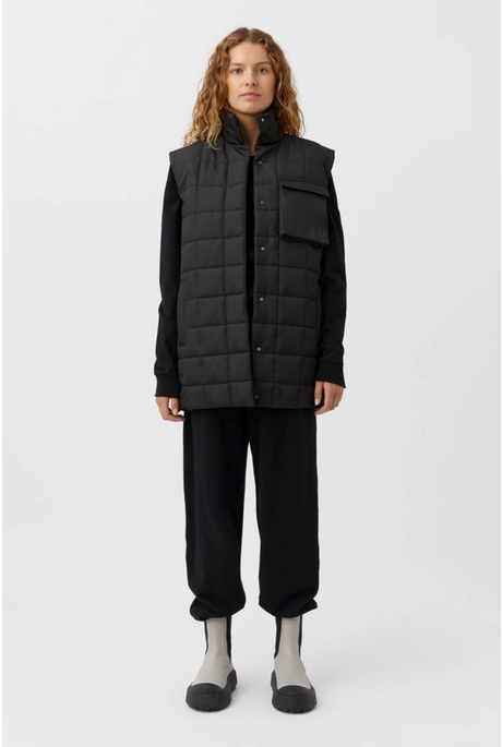 CONRAD VEST (BLACK)