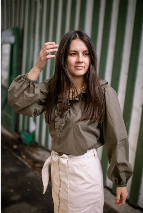 GO WITH THE WIND BLOUSE (MOSS)