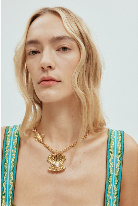 BANANA HOUSE CLAM SHELL NECKLACE (GOLD)