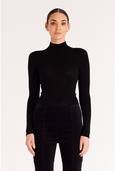 SEAMLESS MERINO TURTLE NECK (BLACK)