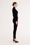 SEAMLESS MERINO TURTLE NECK (BLACK)