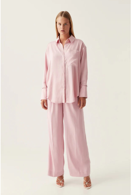 RIDDLE BUTTONED CREPE SHIRT (CHALK PINK)