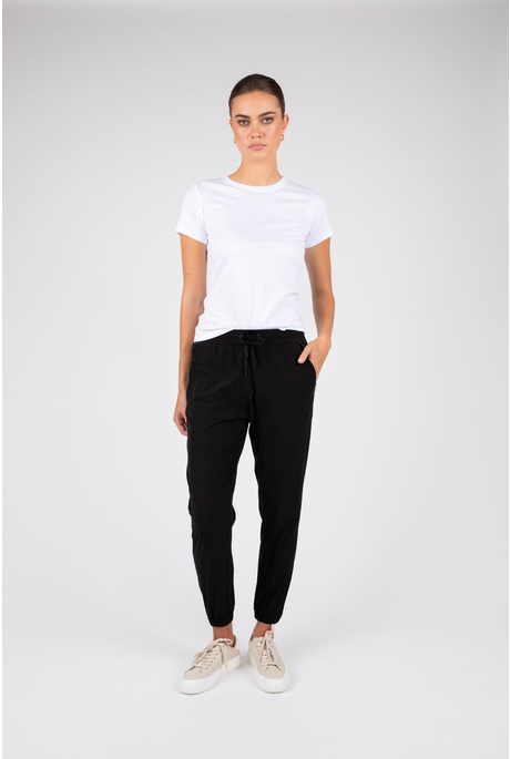 TRAVEL PANT (BLACK)