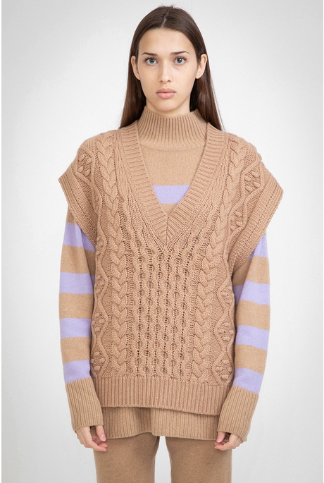 N.105 CASHMERE BLEND DEEP V CABLE (TAN)