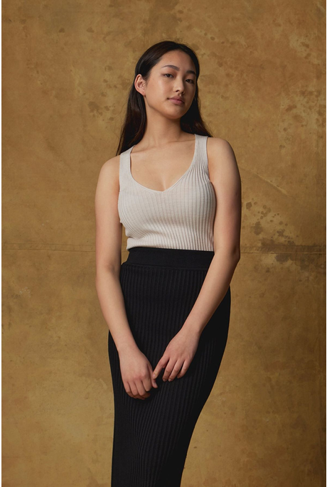 MERINO RIB V NECK TANK (ALABASTER)