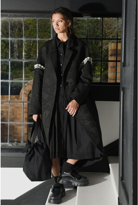 GOSSIP PEARL COAT (BLACK)