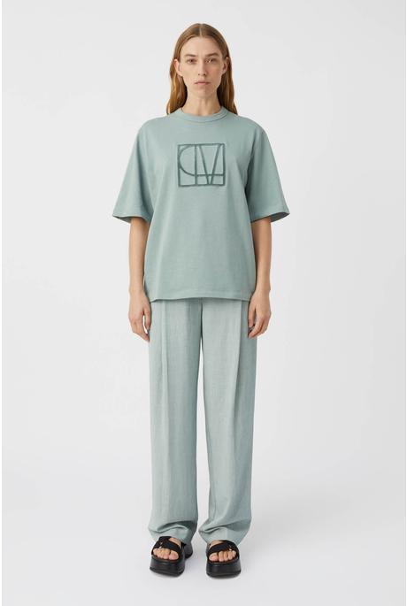 MARNIE TEE (LIGHT EUCALYPTUS)