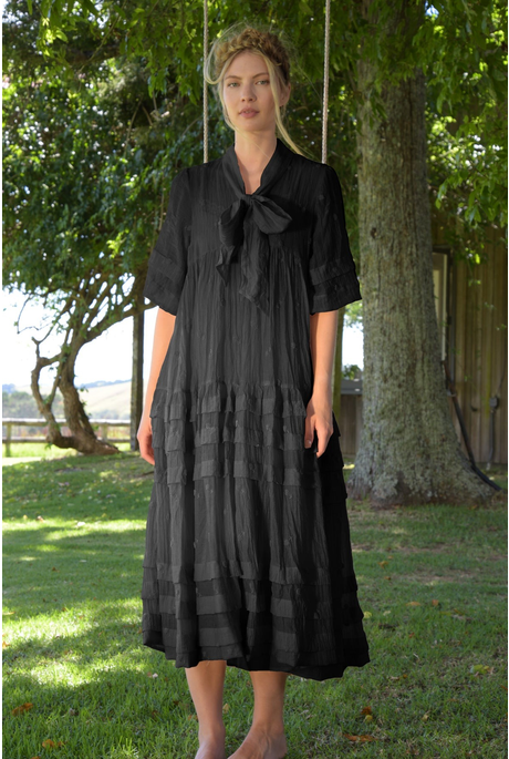 BOW IT ALL DRESS (BLACK)