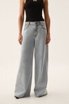 OUTLAND JEANS (LIGHT WASH DENIM)
