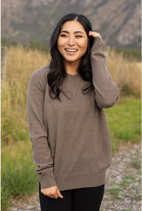 EVER BE ROUND NECK SWEATER (DARK BROWN)