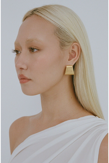 CATERPILLAR EARRINGS (GOLD)