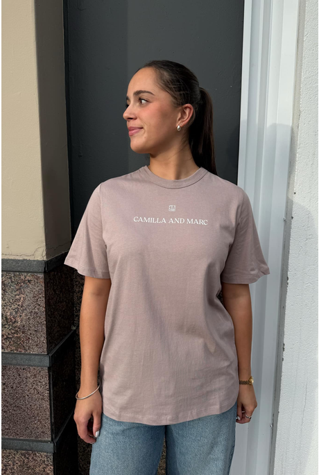 GRAYSON TEE (FAWN)