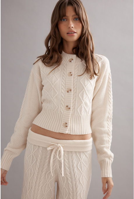 CABLE KNIT CARDIGAN (IVORY)